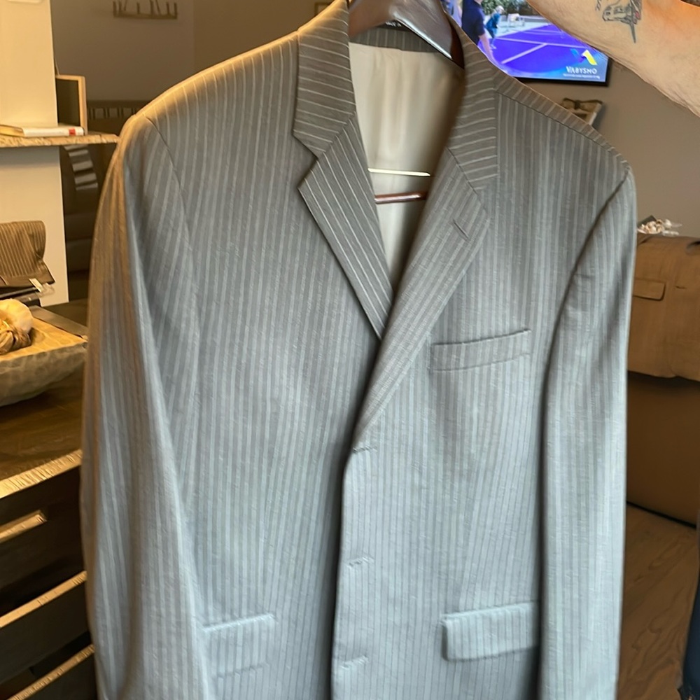 Men's Calvin Klein suit brown pinstriped size 42R Jacket 34x32 pants
